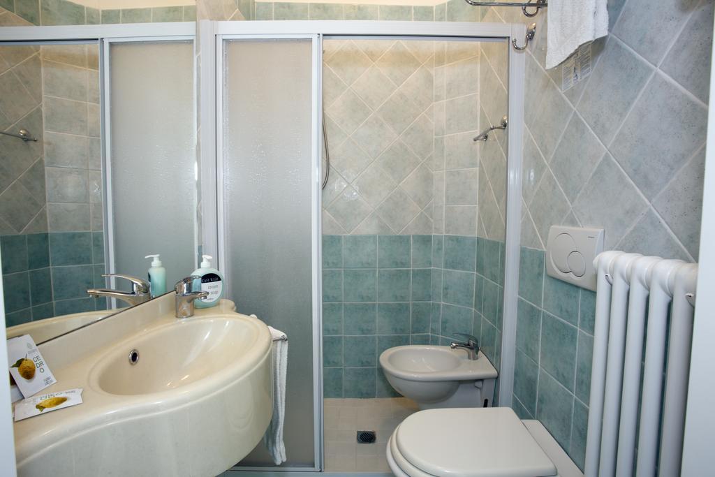 Hotel Vannini Rímini Habitación foto
