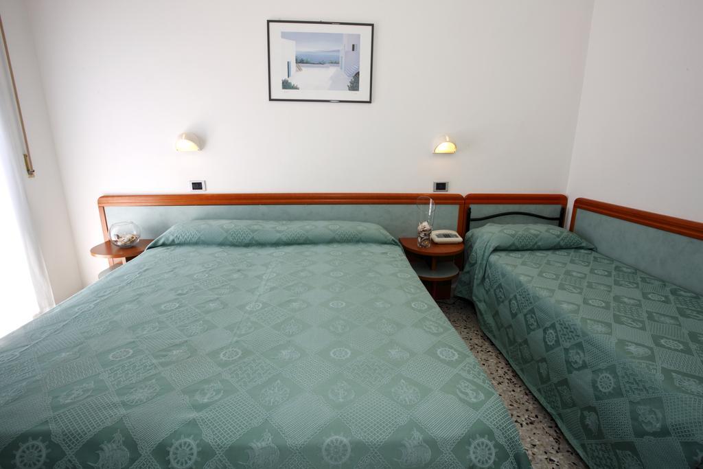 Hotel Vannini Rímini Habitación foto