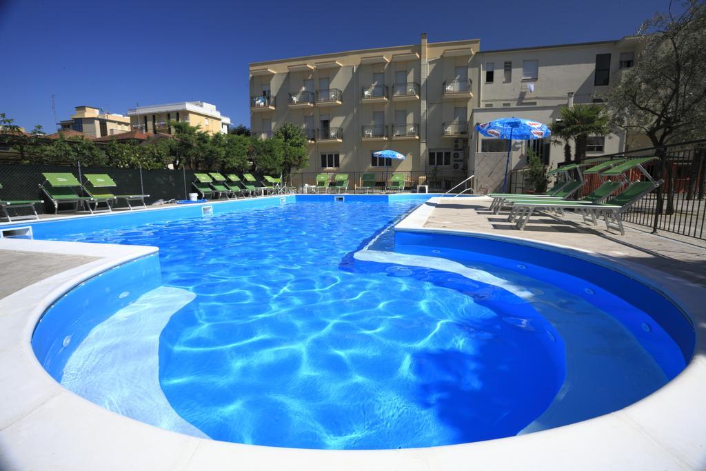 Hotel Vannini Rímini Exterior foto